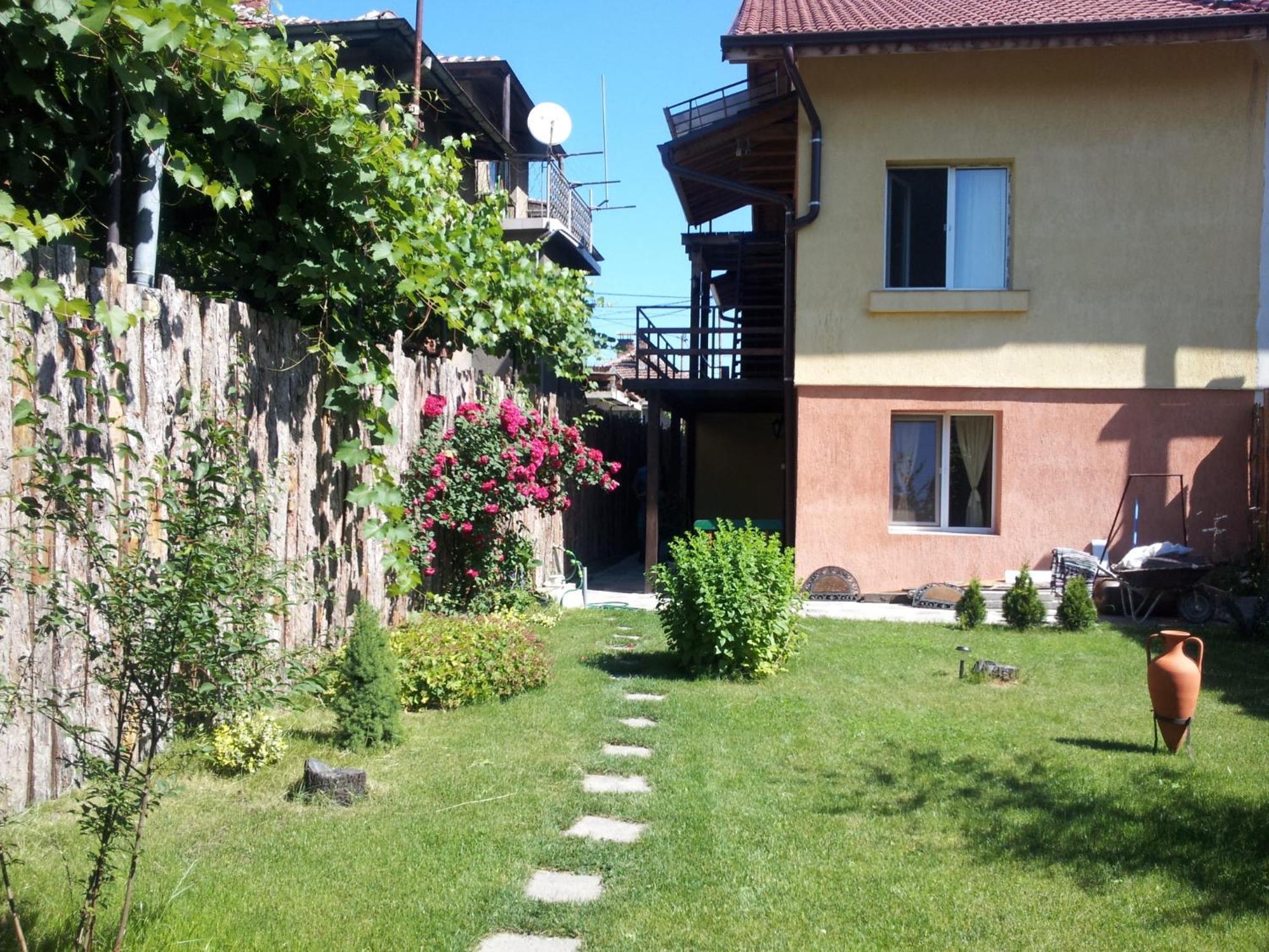 Avel Guest House София Экстерьер фото